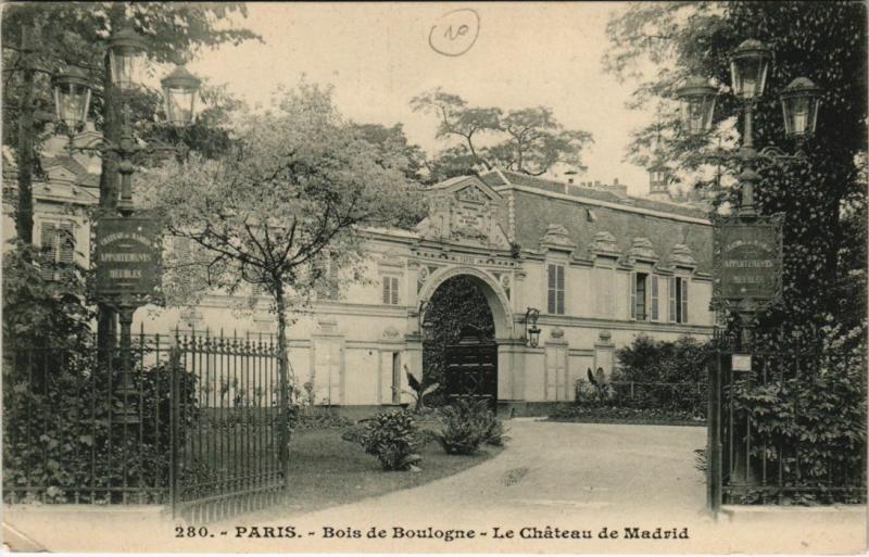 Carte postale ancienne Bois de Boulogne - Le Château de Madrid à Neuilly-sur-Seine