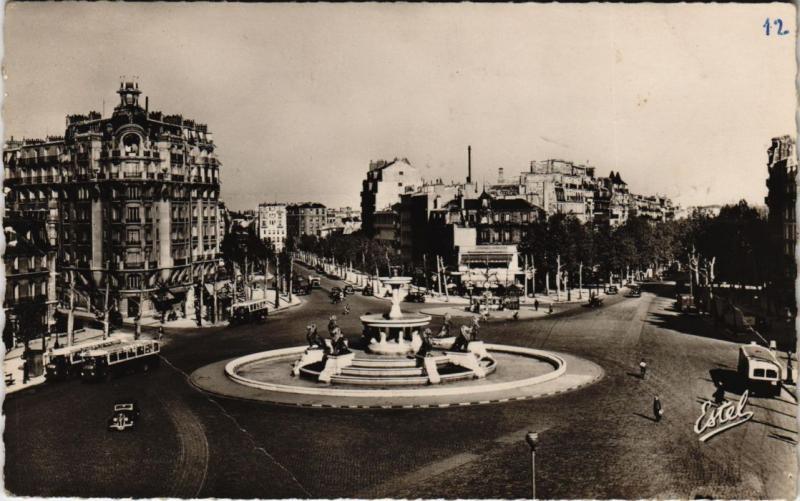 Carte postale ancienne Paris 12e - La Place Félix-Eboué à Paris 12e