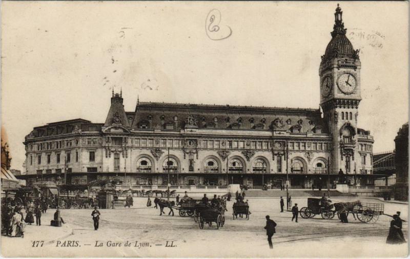 Carte postale ancienne La Gare de Lyon à Paris 12e