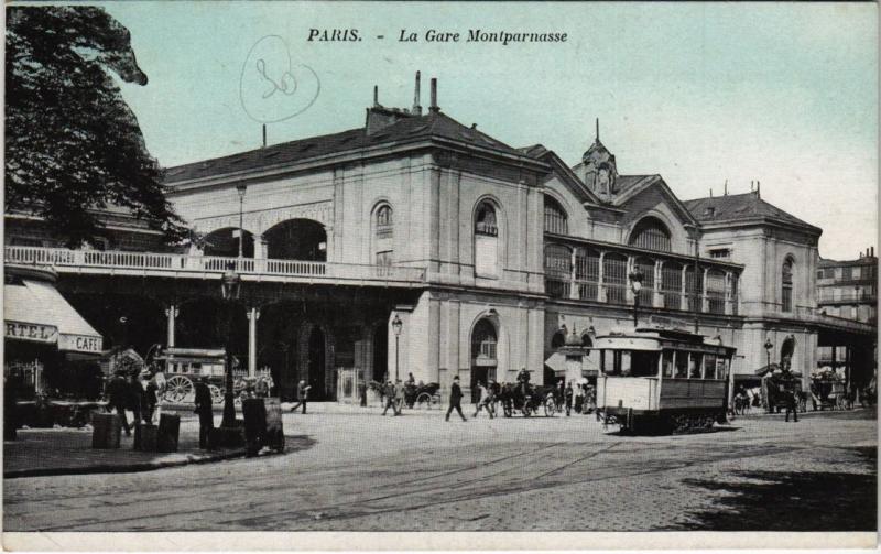 Carte postale ancienne La Gare Montparnasse à Paris 6e