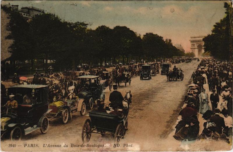 Carte postale ancienne L'Avenue du Bois-de-Boulogne à Paris 16e