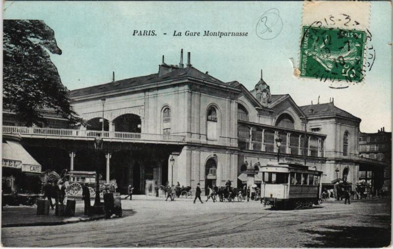 Carte postale ancienne La Gare Montparnasse à Paris 14e