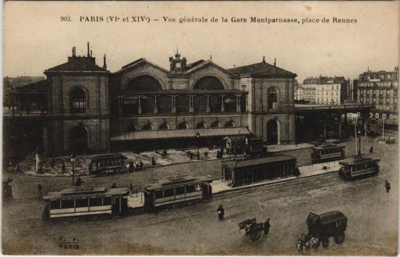 Carte postale ancienne Vue générale de la Gare Montparnasse, place de Rennes à Paris 6e