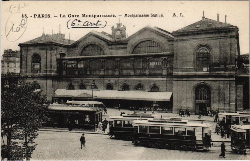 Carte postale ancienne La gare Montparnasse à Paris 6e