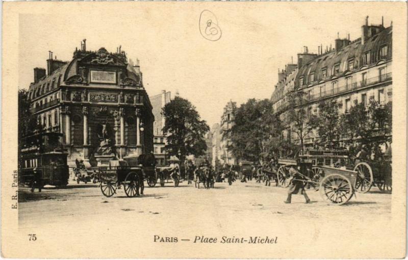 Carte postale ancienne Paris 5e - La Place Saint-Michel à Paris 5e
