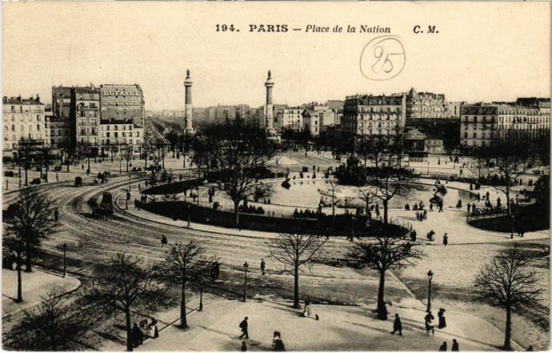 Carte postale ancienne Paris 12e - Place de la Nation à Paris 12e