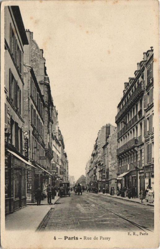 Carte postale ancienne Paris - Rue de Passy à Paris