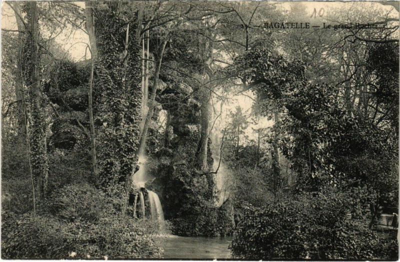 Carte postale ancienne Bagatelle - Le grand Rocher à Paris
