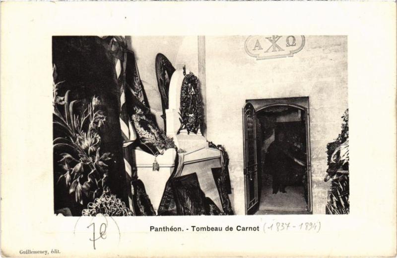 Carte postale ancienne Paris 5e - Le Pantheon, Tombeau de Carnot à Paris 5e