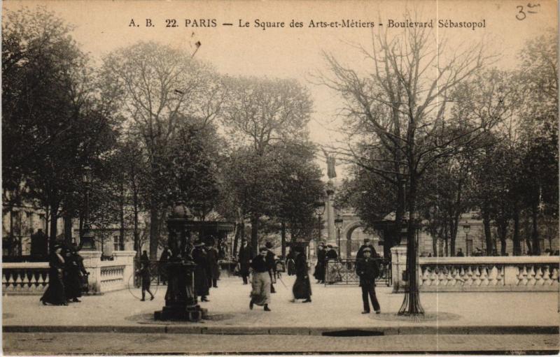 Carte postale ancienne Paris 3e - Le Square des Arts-et-Métiers à Paris 3e