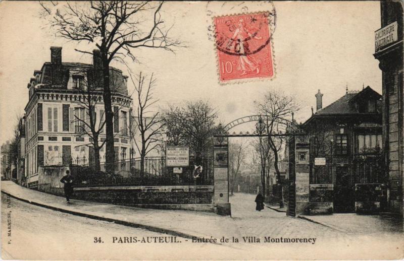 Carte postale ancienne Auteuil - Entrée de la Villa Montmorency à Paris 16e