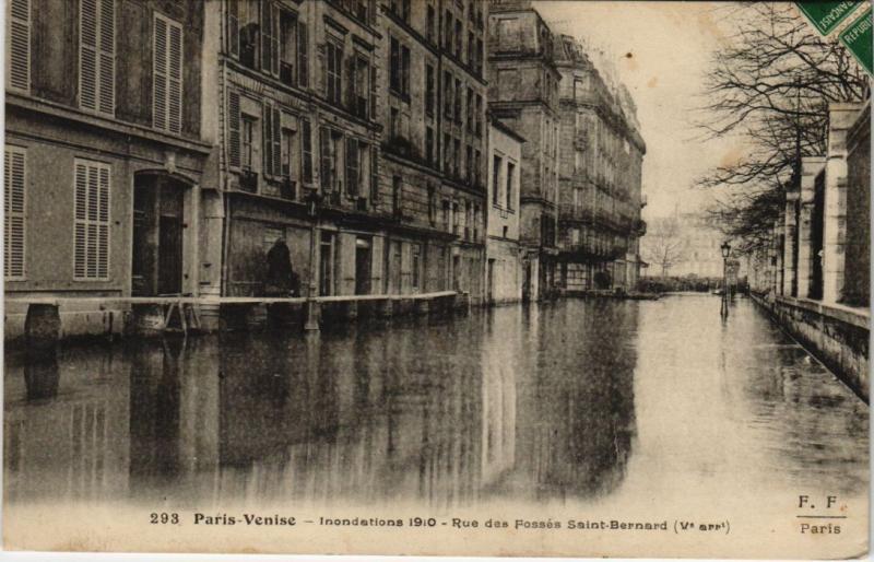 Carte postale ancienne Paris 5e - Rue des Fosses Saint-Bernard à Paris 5e