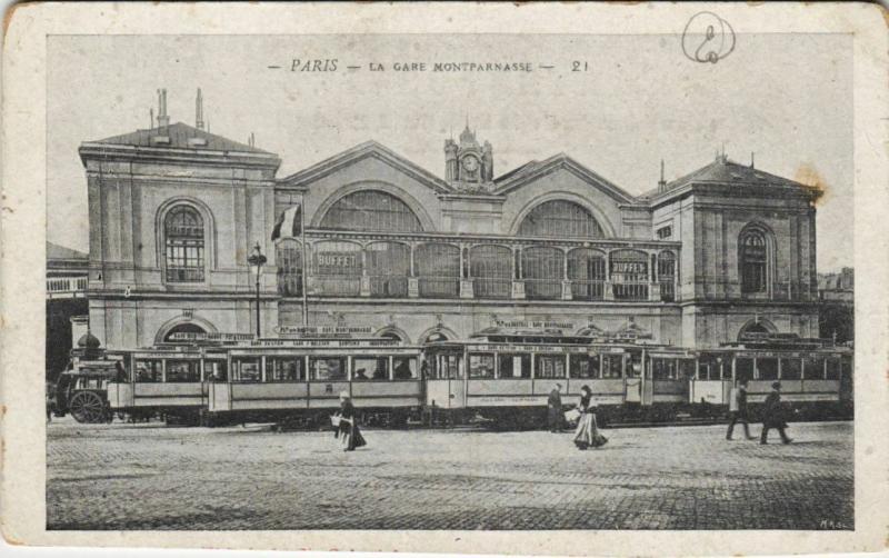 Carte postale ancienne La Gare Montparnasse à Paris 6e