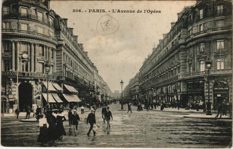 Carte postale ancienne Paris 2e - Avenue de l'Opéra à Paris 2e