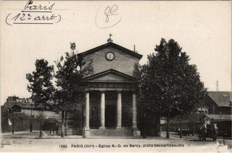 Carte postale ancienne Eglise Notre-Dame de Bercy, place Lachambeaudie à Paris 12e