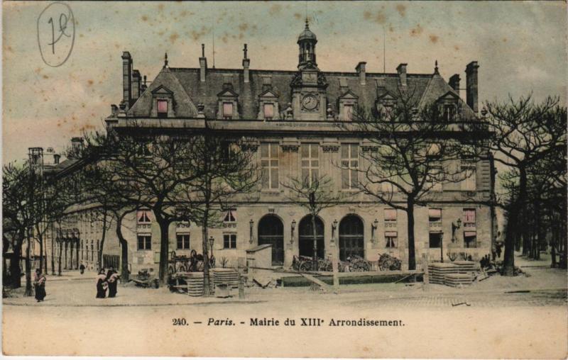 Carte postale ancienne Mairie du XIIIe à Paris 13e