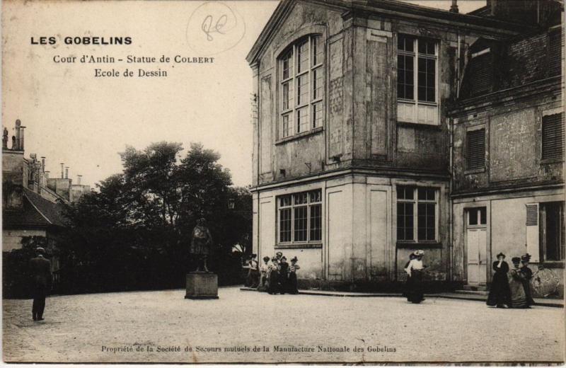 Carte postale ancienne Paris 13e - Les Gobelins - Cour d'Antin - Statue de Colbert à Paris 13e