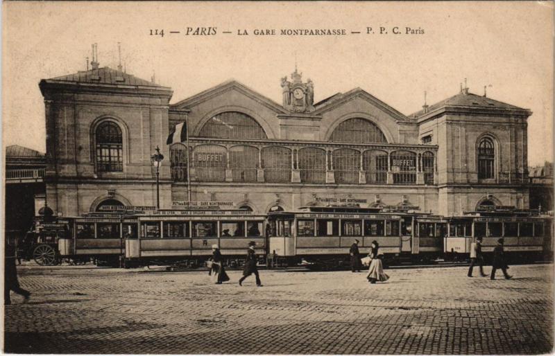 Carte postale ancienne La Gare Montparnasse à Paris 6e