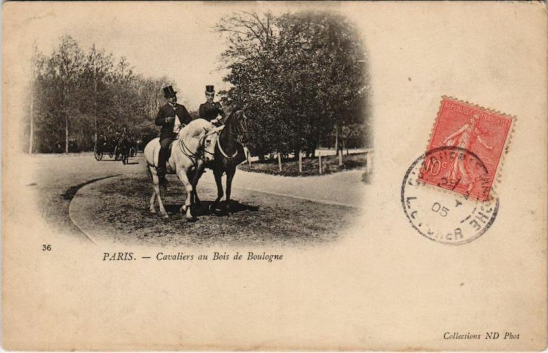 Carte postale ancienne Cavaliers au Bois de Boulogne à Paris 16e