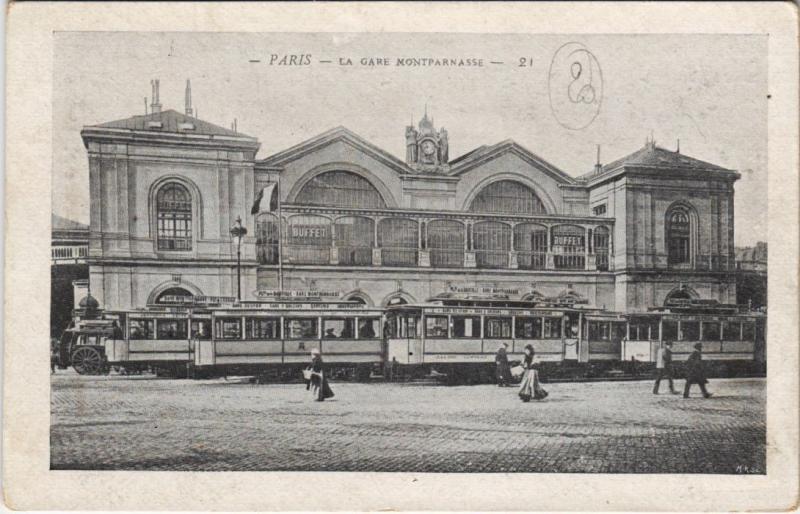 Carte postale ancienne La Gare Montparnasse à Paris 6e