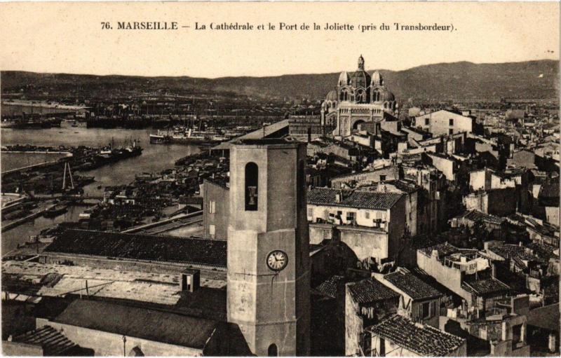 Carte postale ancienne Marseille La Cathedrale et le Port de la joliette à Marseille