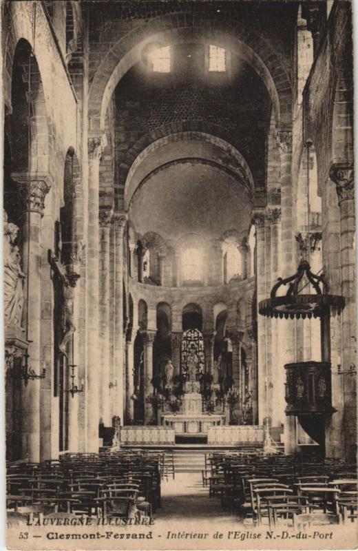 Carte postale ancienne Clermont Ferrand Interieur de l'Eglise Notre Dame du Port à Clermont-Ferrand