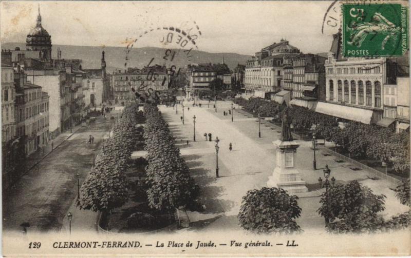 Carte postale ancienne Clermont Ferrand Place de Jaude à Clermont-Ferrand