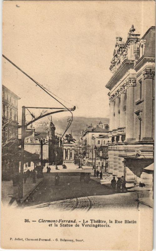 Carte postale ancienne Clermont Ferrand Le Theatre, Rue Blatin, Statue de Vercingetorix à Clermont-Ferrand