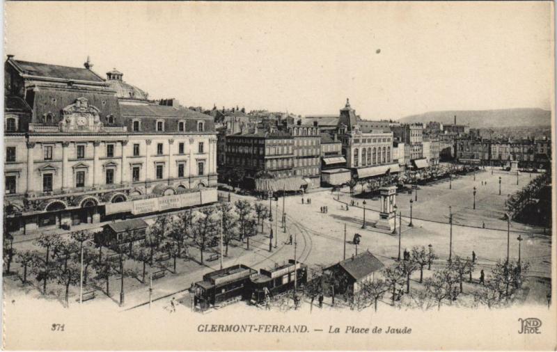 Carte postale ancienne Clermont Ferrand Place de Jaude à Clermont-Ferrand
