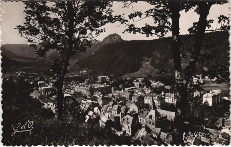 Carte postale ancienne Mont Dore Capucin et Vallee du Sancy à Mont-Dore
