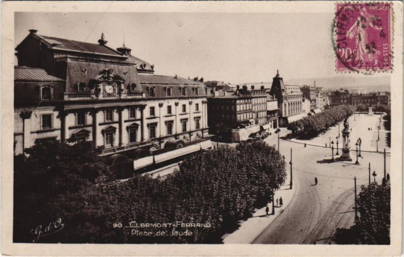 Carte postale ancienne Clermont Ferrand Place de Jaude à Clermont-Ferrand