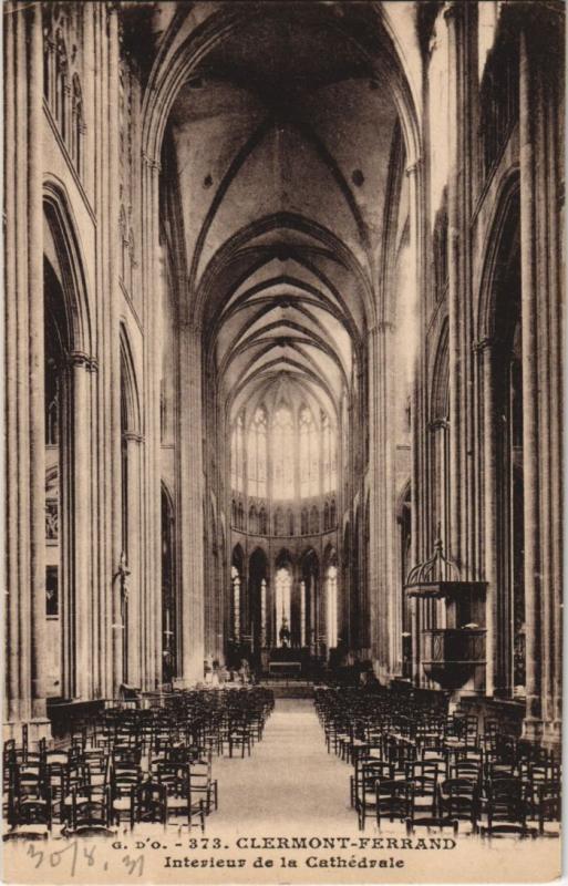 Carte postale ancienne Clermont Ferrand Interieur de la Cathedrale à Clermont-Ferrand