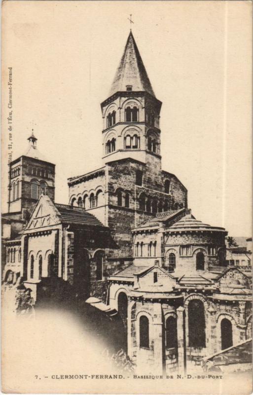 Carte postale ancienne Clermont Ferrand Basilique de Notre Dame du Port à Clermont-Ferrand