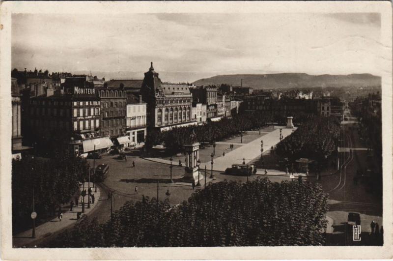 Carte postale ancienne Clermont Ferrand Place de Jaude à Clermont-Ferrand