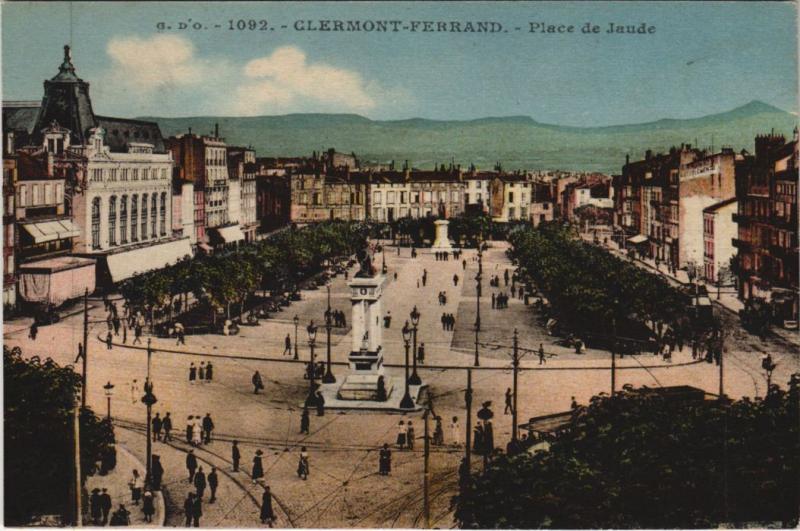 Carte postale ancienne Clermont Ferrand Place de Jaude à Clermont-Ferrand
