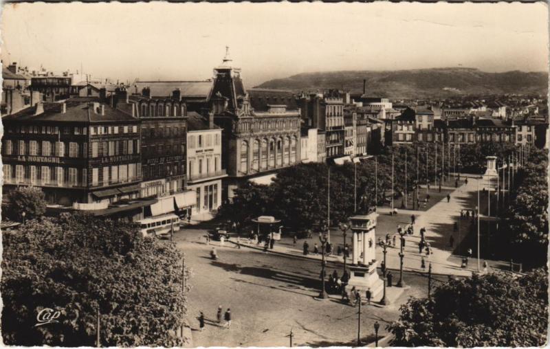 Carte postale ancienne Clermont Ferrand Place de Jaude à Clermont-Ferrand
