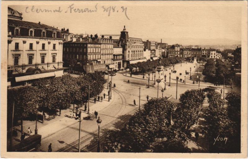 Carte postale ancienne Clermont Ferrand Place de Jaude à Clermont-Ferrand