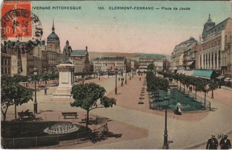 Carte postale ancienne Clermont Ferrand Place de Jaude à Clermont-Ferrand