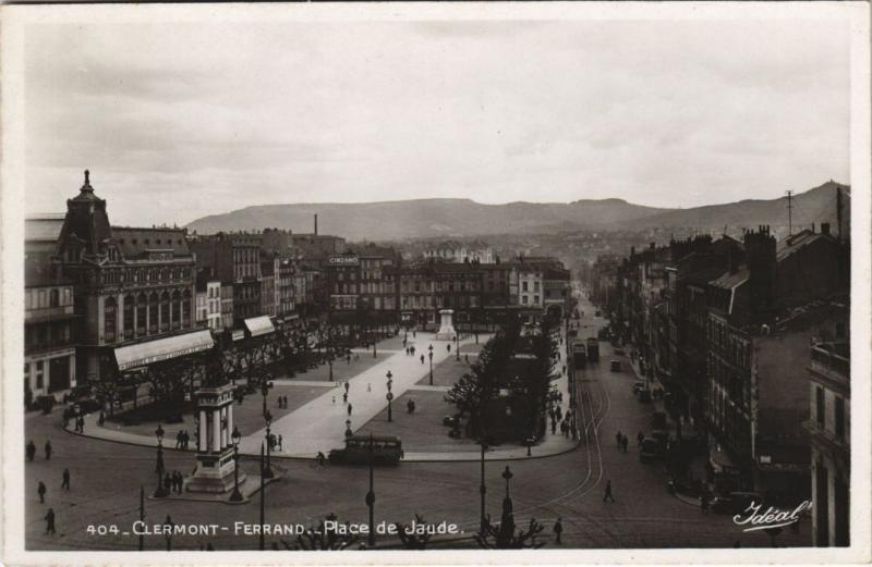 Carte postale ancienne Clermont Ferrand Place de Jaude à Clermont-Ferrand