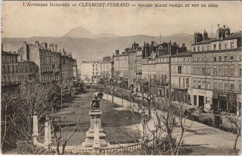 Carte postale ancienne Clermont Ferrand Square Blaise Pascal et Puy de Dome à Clermont-Ferrand