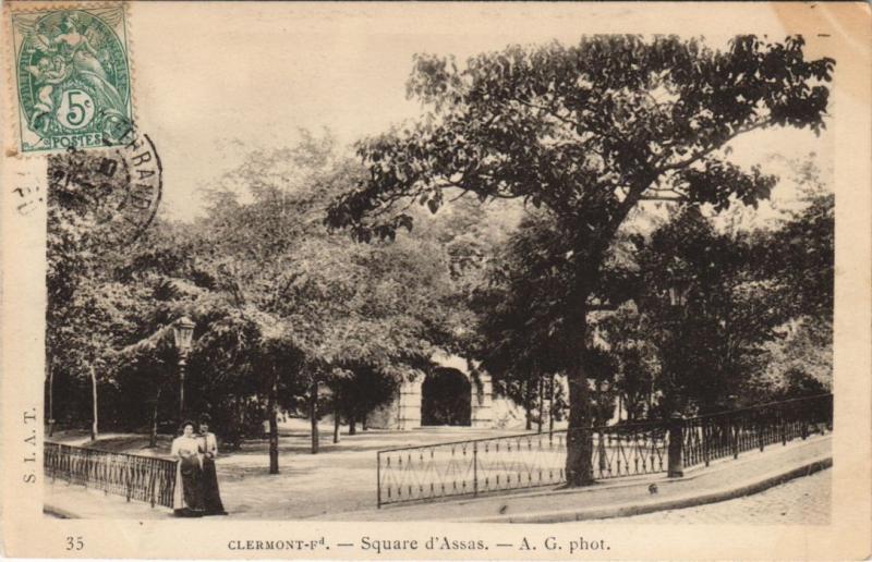 Carte postale ancienne Clermont Ferrand Square d'Assas à Clermont-Ferrand