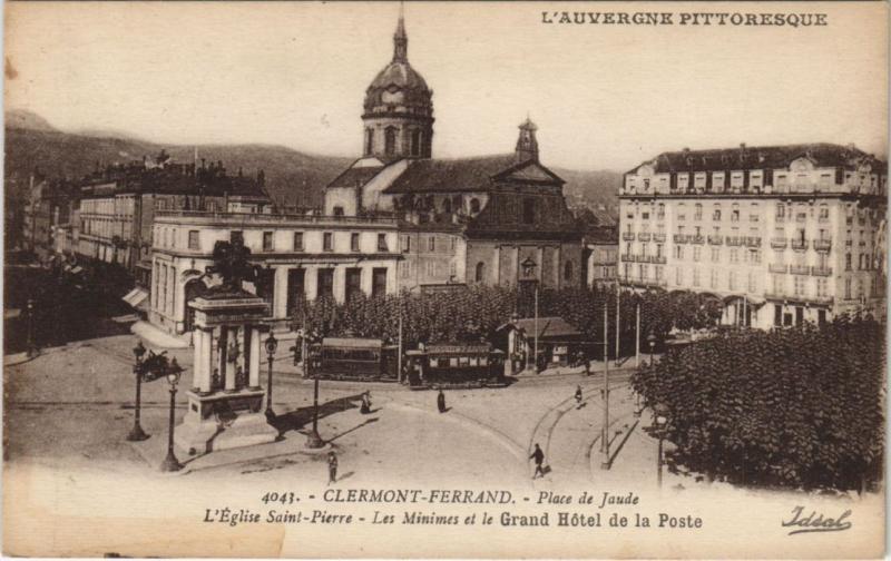 Carte postale ancienne Clermont Ferrand Place de Jaude à Clermont-Ferrand