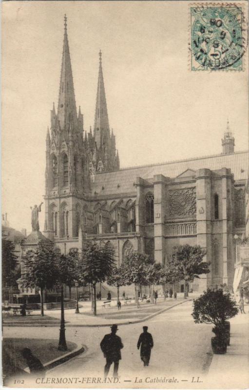 Carte postale ancienne Clermont Ferrand La Cathedrale à Clermont-Ferrand