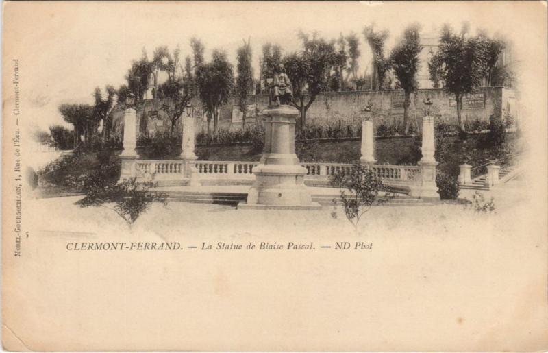 Carte postale ancienne Clermont Ferrand Statue de Blaise Pascal à Clermont-Ferrand