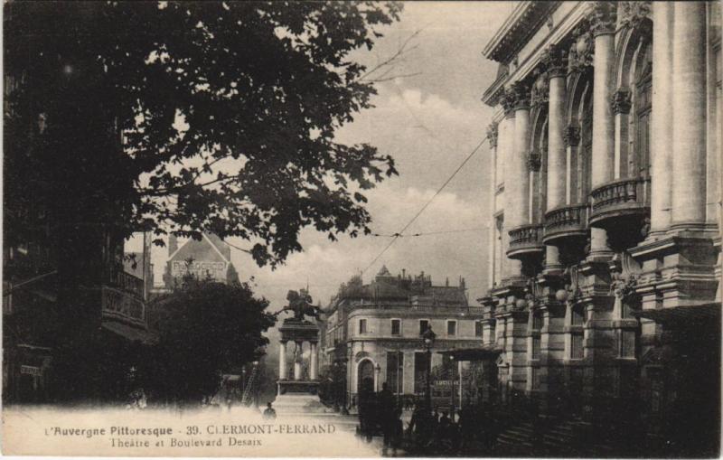 Carte postale ancienne Clermont Ferrand Theatre et Boulevard Desaix à Clermont-Ferrand
