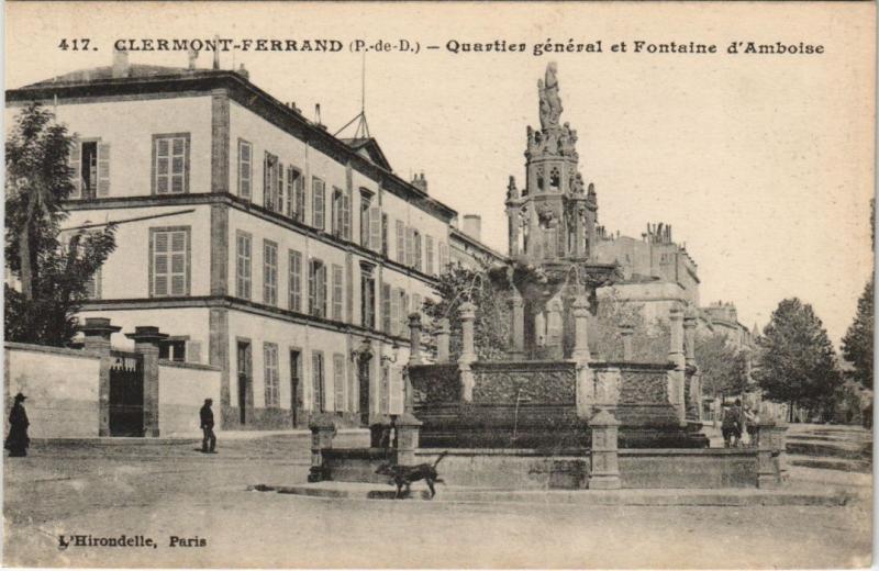 Carte postale ancienne Clermont Ferrand Quartier general et Fontaine d'Amboise à Clermont-Ferrand