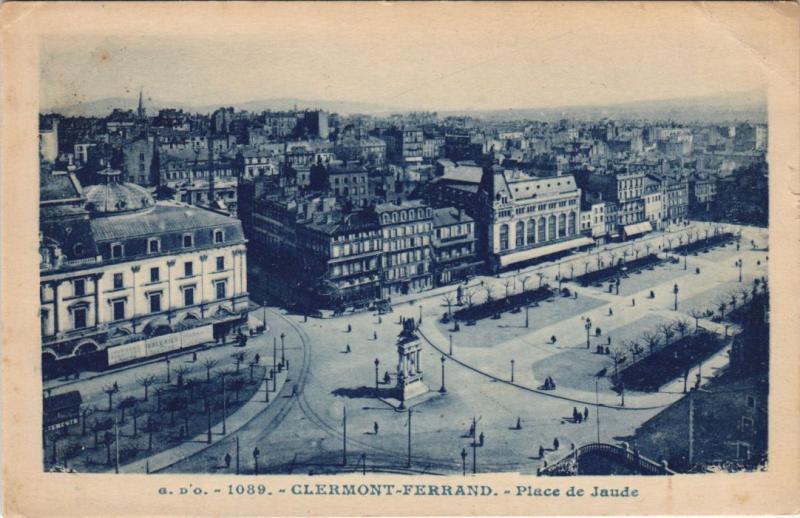 Carte postale ancienne Clermont Ferrand Place de Jaude à Clermont-Ferrand