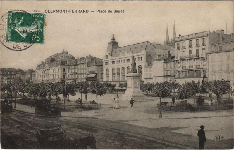 Carte postale ancienne Clermont Ferrand Place de Jaude à Clermont-Ferrand