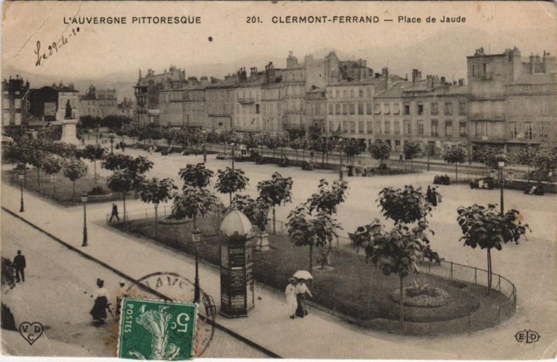 Carte postale ancienne Clermont Ferrand Place de Jaude à Clermont-Ferrand