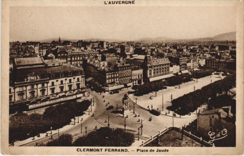 Carte postale ancienne Clermont Ferrand Place de Jaude à Clermont-Ferrand